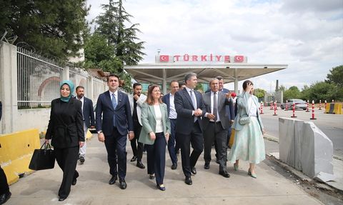 Kapıkule'deki Gurbetçi Buluşması: Zafer Sırakaya'dan Vatan Sevgisi Mesajı