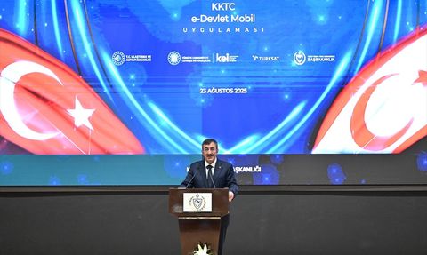 Kıbrıs'ta E-Devlet Mobil Uygulaması Tanıtıldı