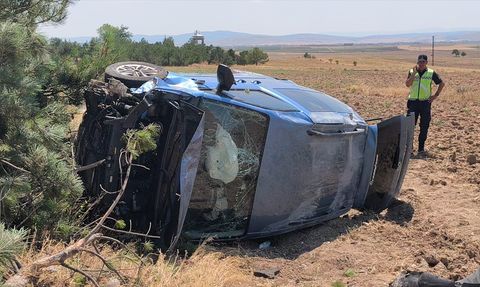 Kütahya'da Hafif Ticari Araç Devrildi: 4 Yaralı