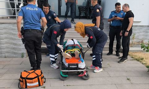 Kütahya'da Lokalde Tavan Çökmesi: İşletmeci Yaralandı