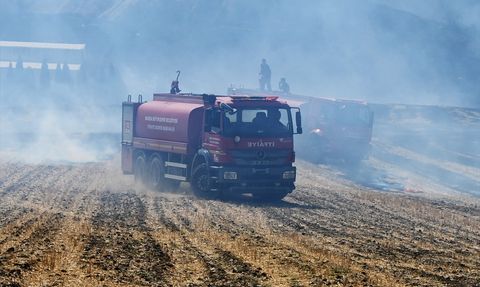 Manisa'da Yangın Kontrol Altına Alındı