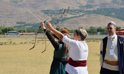 Mengücek Melik Gazi Menzil Kupası Erzincan'da Başladı