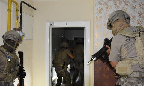 Mersin'de 10 Yıl Hapis Cezası Olan Hükümlü Bazada Yakalandı