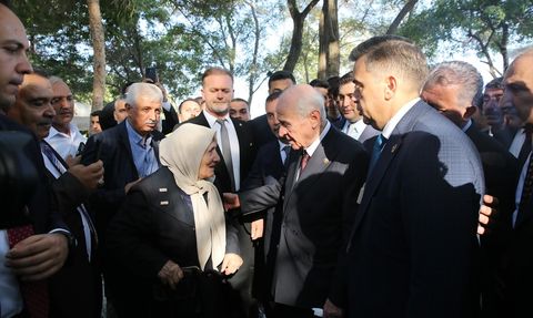 MHP Genel Başkanı Bahçeli Ahlat'ta Partililerle Buluştu