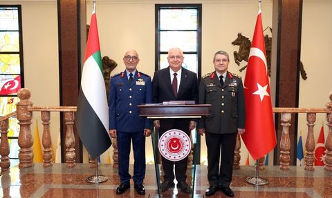 Milli Savunma Bakanı Güler, BAE Genelkurmay Başkanı Al Mazrouei'yi Ağırladı