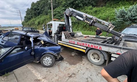 Rize'de Trafik Kazası: 6 Yaralı