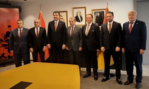 Saadet Partisi Genel Başkanı Arıkan'dan Galatasaray'a Ziyaret