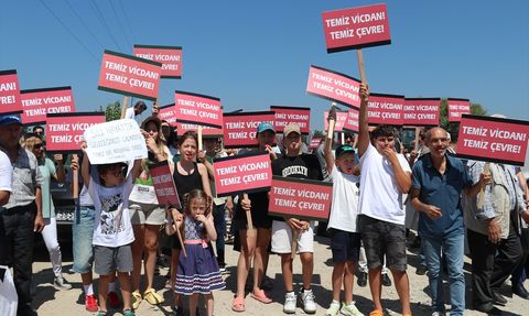 Sakarya'da Derelerin Kirlenmesine Protesto