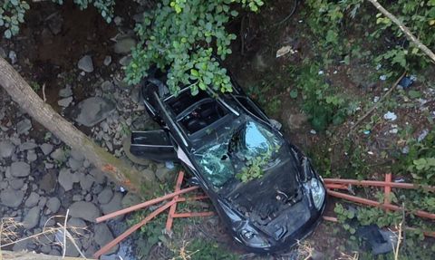 Samsun'da Köprüden Düşen Otomobilde İkisi Çocuk, Bir Ölü, Üç Yaralı