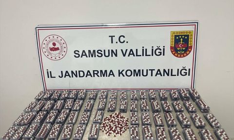 Samsun'da Uyuşturucu Operasyonu: 5 Bin 600 Ecza Hapı Ele Geçirildi