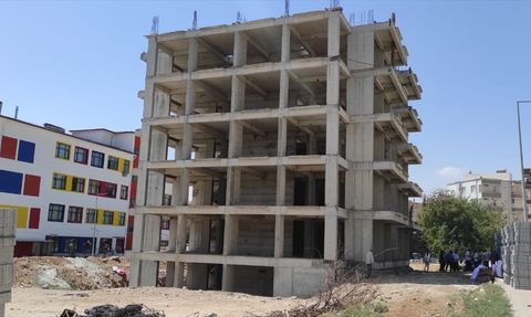 Şanlıurfa'da Standart Dışı Betonla İnşa Edilen Apartman Yıkıldı