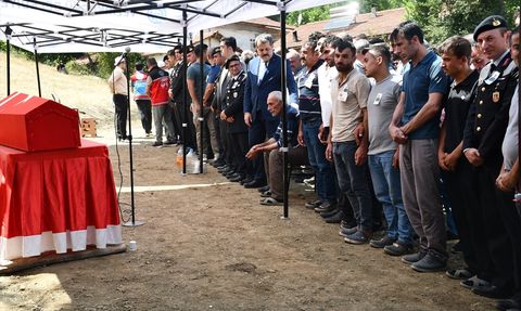 Şehit Uzman Çavuş Selami Acımaz Son Yolculuğuna Uğurlandı