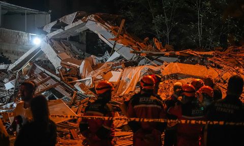 Sındırgı'da 6,1 Büyüklüğünde Deprem: Dronla Görüntülenen Yıkım