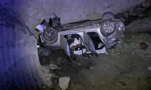 Sinop'ta Otomobil Dereye Devrildi: 5 Yaralı