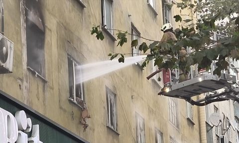 Sultangazi'de Yangın Kontrol Altına Alındı