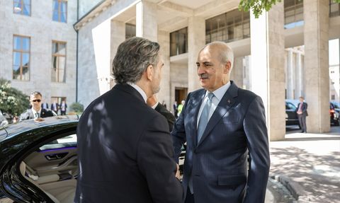 TBMM Başkanı Kurtulmuş, Gürcistan Cumhurbaşkanı ile Görüştü