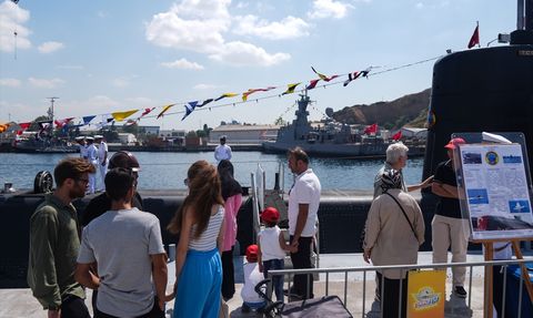 TCG Sakarya ve TCG Hızırreis'e Yoğun İlgi