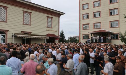 Trabzon'da Boğulma Olayı Sonrası Cenaze Töreni Düzenlendi