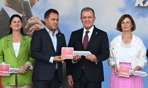 Türkiye Belediyeler Birliği 54 Yeni Araç Hibe Etti