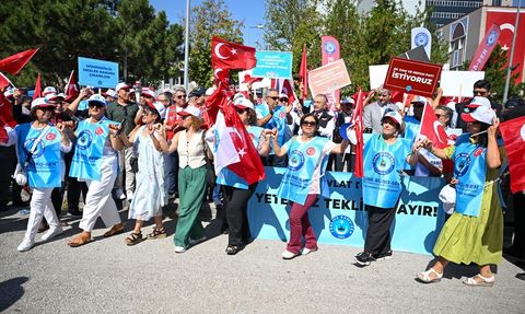 Türkiye Kamu-Sen Genel Başkanı Kahveci: 'Hizmet Üretmiyoruz, Haklarımızı Almak İçin Buradayız'