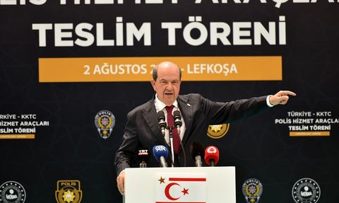 Türkiye KKTC'ye İtfaiye ve Polis Araçları Hibe Etti