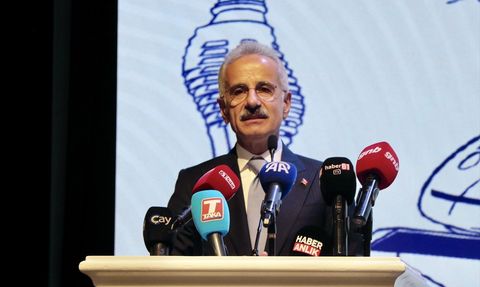 Ulaştırma ve Altyapı Bakanı Uraloğlu'ndan Açıklamalar
