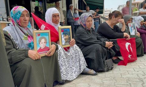 Van'da Aileler Çocukları İçin Eylemde