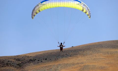 Van'da Yamaç Paraşütü Hedef Şampiyonası Başladı