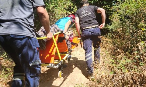 Yalova'da Ormanlık Alanda Rahatsızlanan Kadın Hastaneye Kaldırıldı