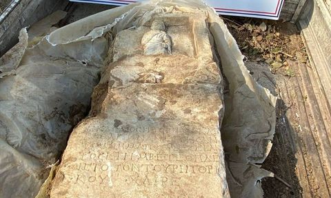 Yalova'da Tarihi Mezar Taşı Ele Geçirildi