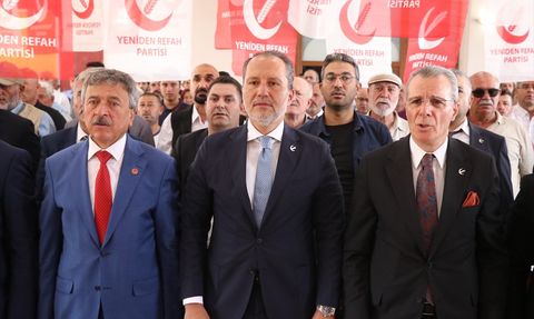 Yeniden Refah Partisi Genel Başkanı Erbakan Isparta'da Konuştu