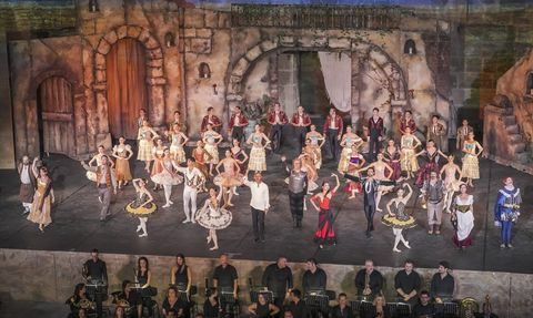 32. Uluslararası Aspendos Opera ve Bale Festivali'nde 'Don Kişot' Balesi Sahnelendi