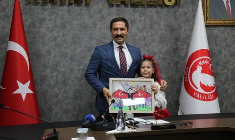 8 Yaşındaki Asya Alyanak, TEKNOFEST Mavi Vatan'da Türkiye Birincisi Oldu