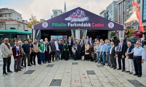 Adalet Bakanı Tunç, Filistin Farkındalık Çadırı'nı Ziyaret Etti