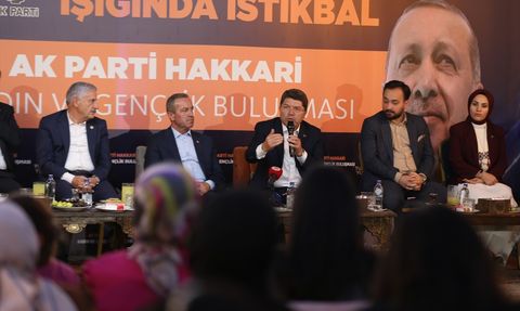 Adalet Bakanı Tunç, Hakkari'de Kadın ve Gençlik Buluşması'na Katıldı