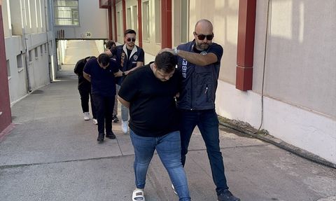 Adana'da Dolandırıcılık Operasyonu: 3 Kişi Tutuklandı