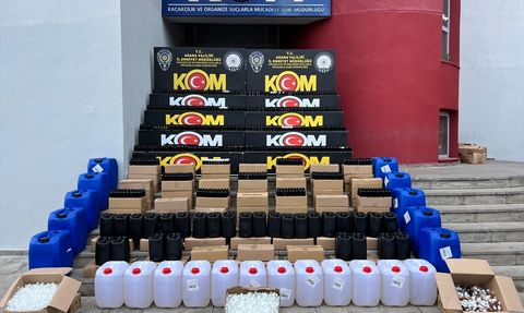 Adana'da Sahte İçki Operasyonu: 14 Zanlıdan 7'si Tutuklandı