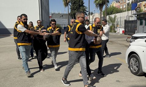 Adana'da Silah ve Uyuşturucu Operasyonu: 2 Tutuklama