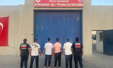 Afyonkarahisar'daki Uyuşturucu Operasyonunda 4 Tutuklama