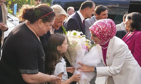 Aile ve Sosyal Hizmetler Bakanı Göktaş, Manisa'da Ziyaretlerde Bulundu