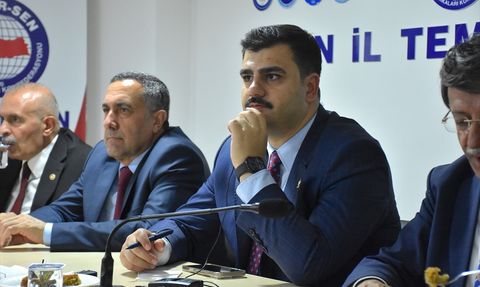 AK Parti Genel Sekreteri İnan Van'da Gençlerle Bir Araya Geldi