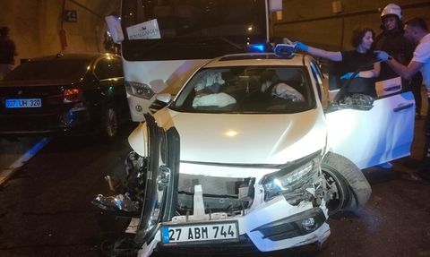 Alanya'da Zincirleme Trafik Kazası: 10 Yaralı