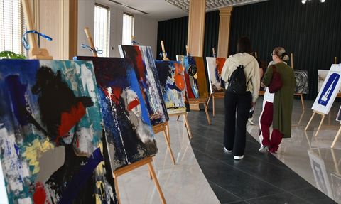 Aslıhan Öztürk'ten Gazze'ye Sanatla Destek