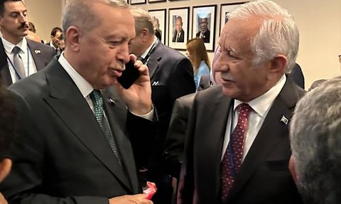 Bahçeli'den Erdoğan'a Tebrik Telefonu