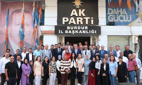 Bakan Işıkhan Burdur'da Teşkilatlarla Bir Araya Geldi