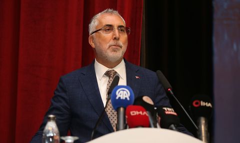 Bakan Işıkhan, Sakarya'da Kadın Girişimcileri Destekledi