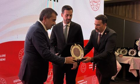 Bakan Tekin Gaziantep'te Hayırseverlerle Buluştu