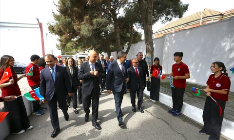 Bakü Türk Anadolu Lisesi’nin Yeni Yerleşkesi Açıldı