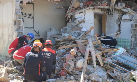 Burdur'da 5,7 Büyüklüğünde Deprem Tatbikatı Gerçekleştirildi