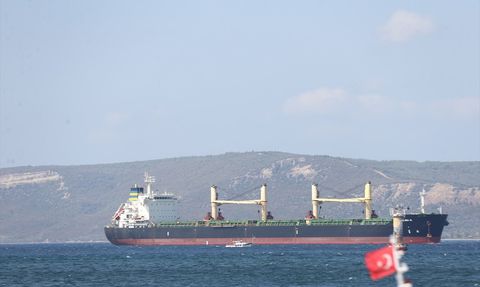 Çanakkale Boğazı'nda Makine Arızası Geçiren Gemi Kurtarıldı